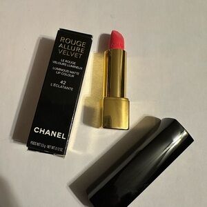 Chanel Rouge Allure Velvet Lipstick - Pink